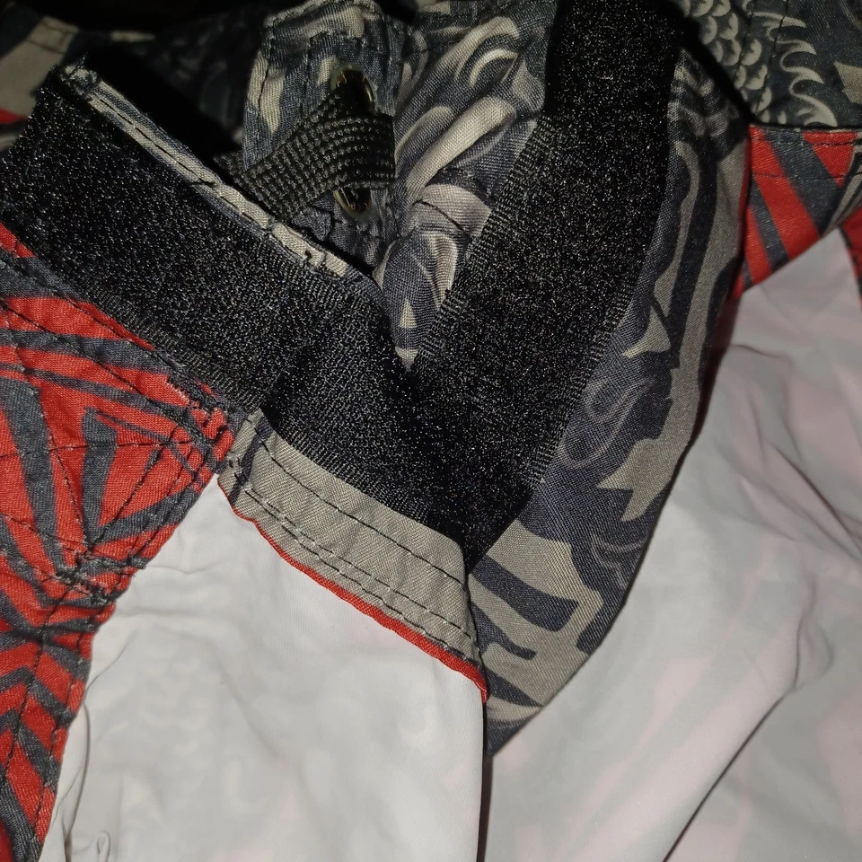 Bañador corto de surf azul líquido para hombre talla 38 rojo negro dragón chino (DP) Foto 4 de 4