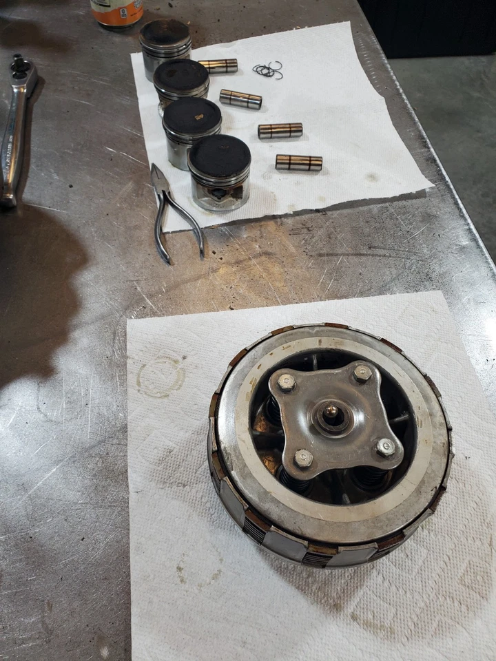 Cesta de embrague del motor Honda CB550F 1976 conjunto completo incluye placas de embrague Foto 2 de 4