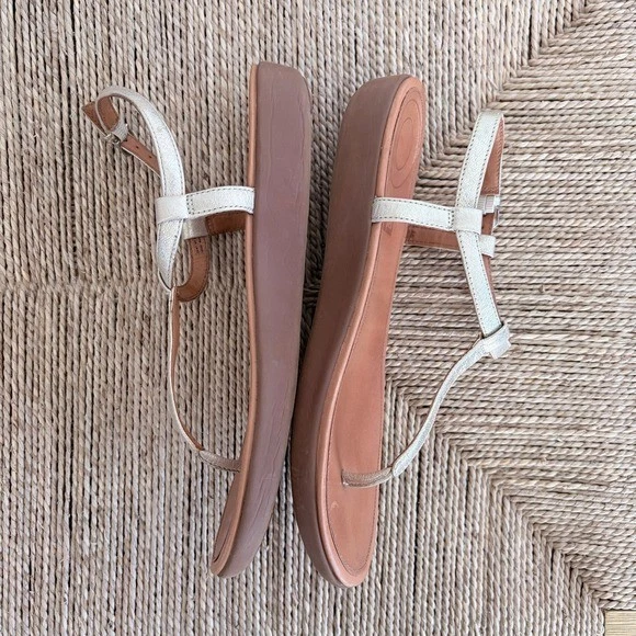 FitFlops Sandal Size 9 Gold Strappy Summer Boho Beachy Casual - Image 4 of 4