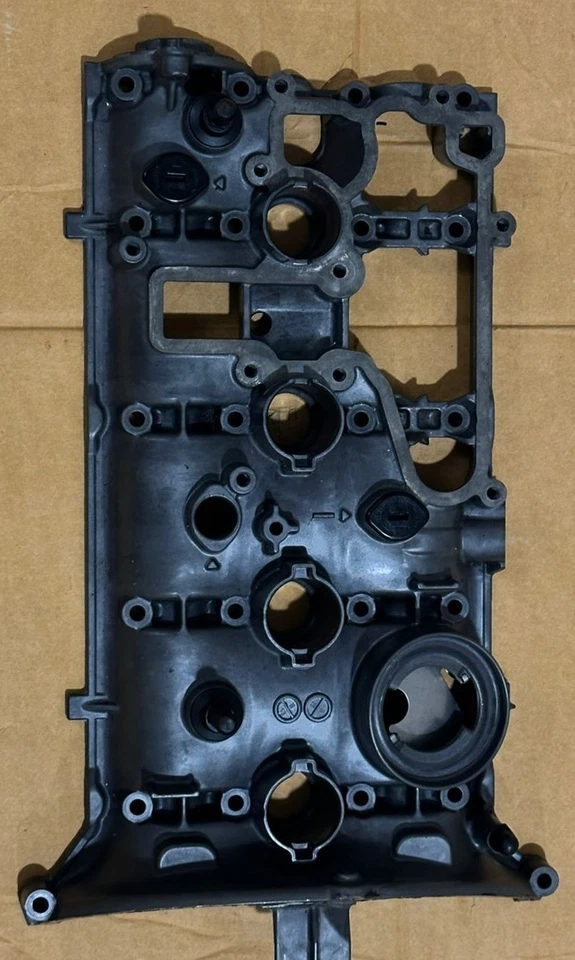 Cylinder Head Valves Cover VW Audi 06H 103 475 G - Image 2 of 4