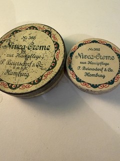 2 frühe Nivea Blechdosen von 1911 Top