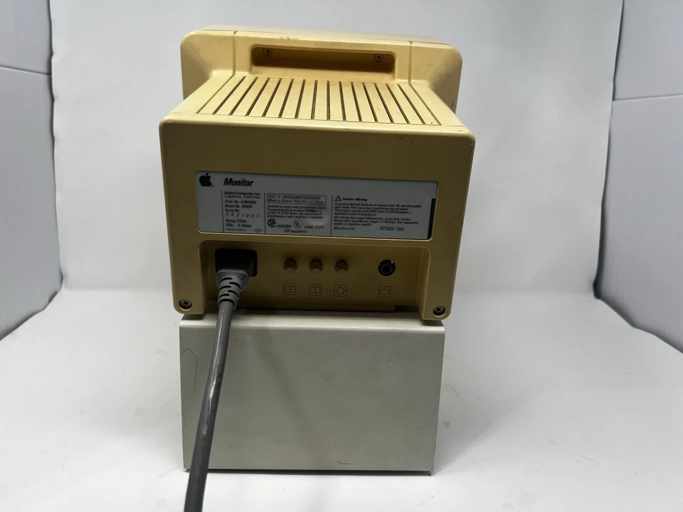 Apple Monitor  A2M4090 (1984) – 12” CRT Display for Apple II  Macintosh  Lisa - Image 4 of 4