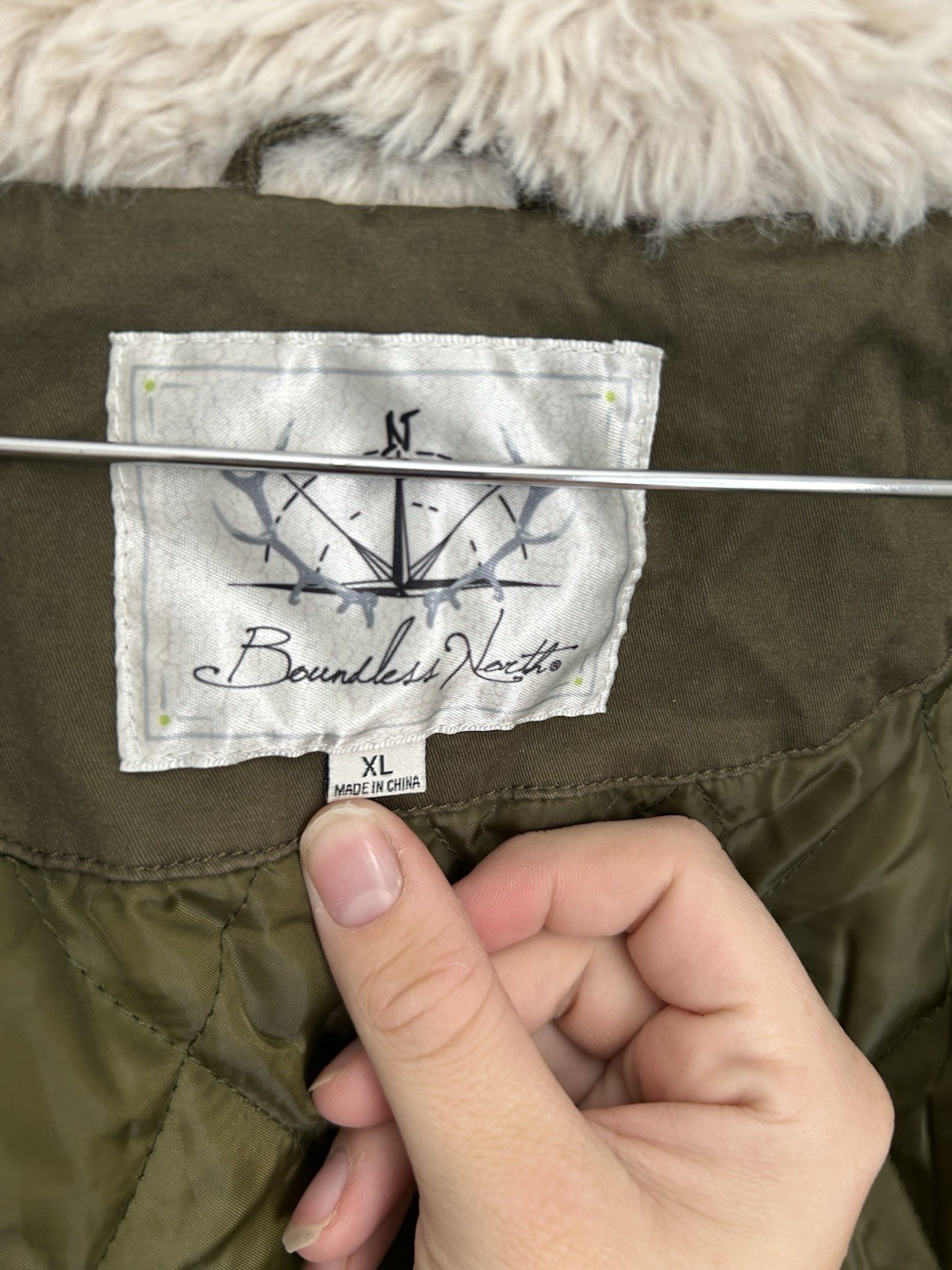 Boundless North Olive Patchwork Leather Trim XL Q… - image 4