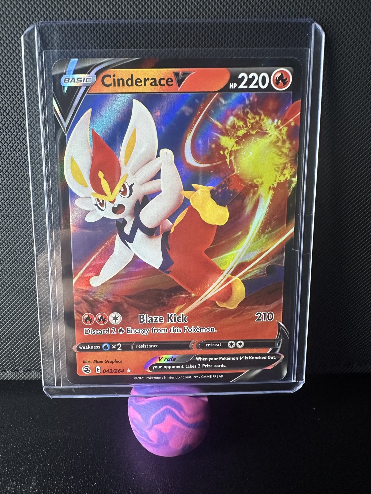 Cinderace V 043/264 Swsh08: Fusion Strike Holo