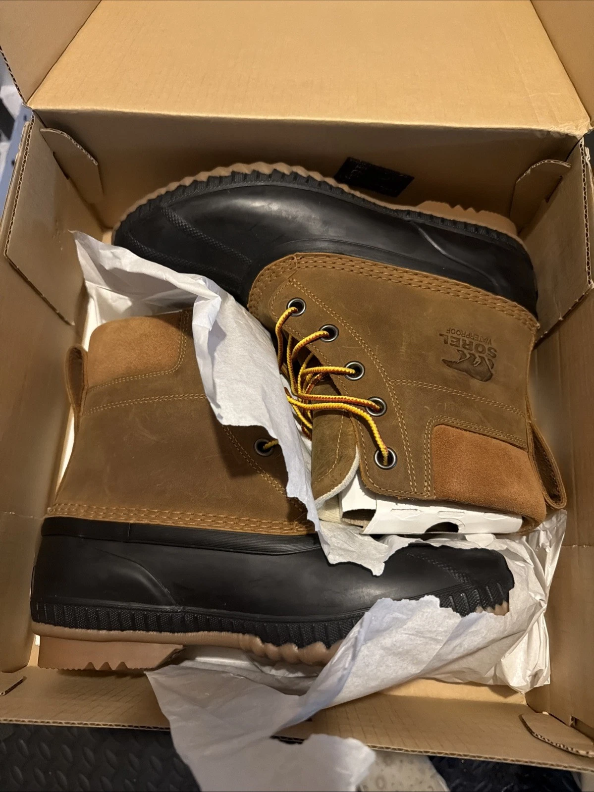 NEVER WORN! Sorel Men's Cheyanne II Lace Duck Boots Chipmunk/Black, Size 10