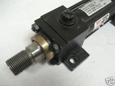SHRADER BELLOWS PNEUMATIC CYLINDER # PAA110541 2.500  STROKE: 2.5" ROD DIA. 1.0"