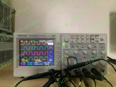 Tektronix TDS 2024B 4 Channel 200MHz Digital Oscilloscope NEW IN