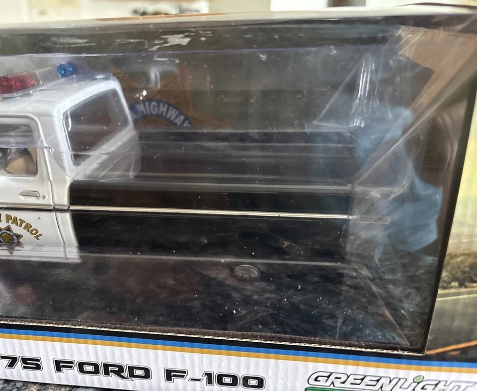Greenlight 1975 Ford F-100 California Highway Patrol Pickup 1:18 Diecast NIB - Image 3 of 4