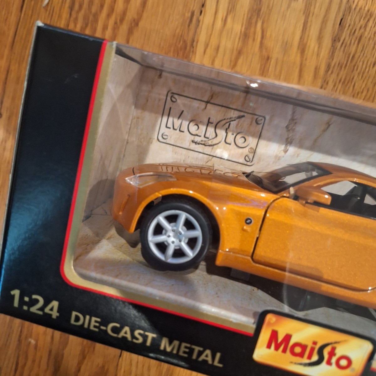 Maisto Nissan 350Z 1/24 Diecast- Special Edition- Orange- Le Mans