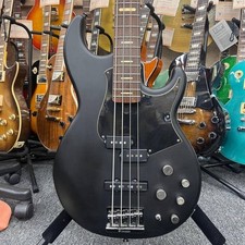 Yamaha BB734A E-Bass PJ Tonabnehmer schwarz