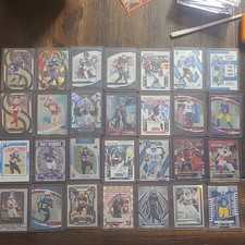 Panini NFL Football Trading Card Lot 25 - 2022 Select, Dominators, Parsons