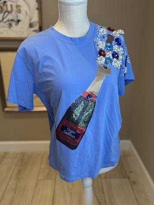 New! QUEEN OF SPARKLES Blue & Red Popping Champagne Queen of Game Day Tee Medium