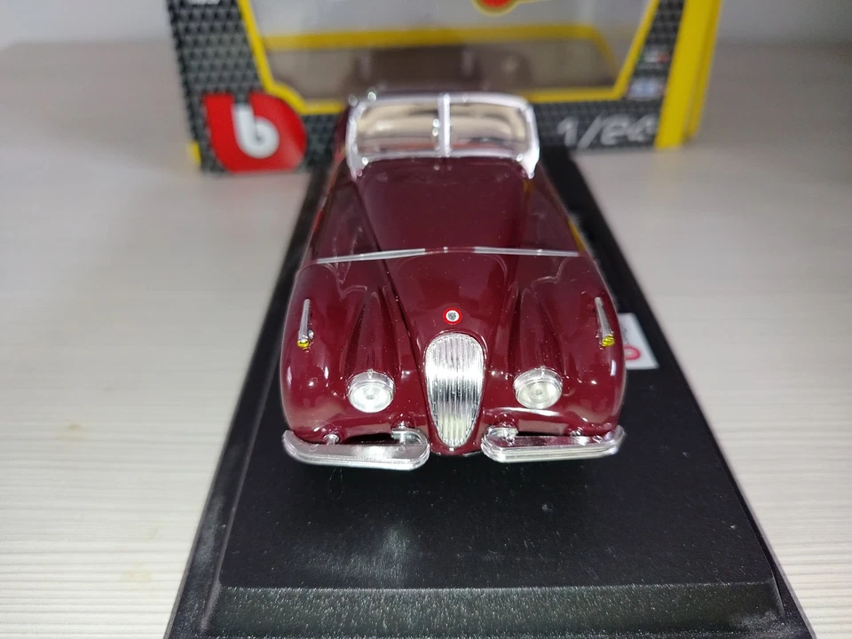 Jaguar Xk 120 Roadster 1/24  Burago Bburago Vintage Old Model No Maisto Solido - Immagine 4 di 4