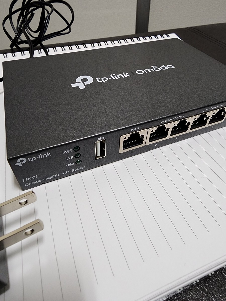 TP-Link ER605 Omada 5-Port Gigabit Multi-WAN VPN Router, 3 Config