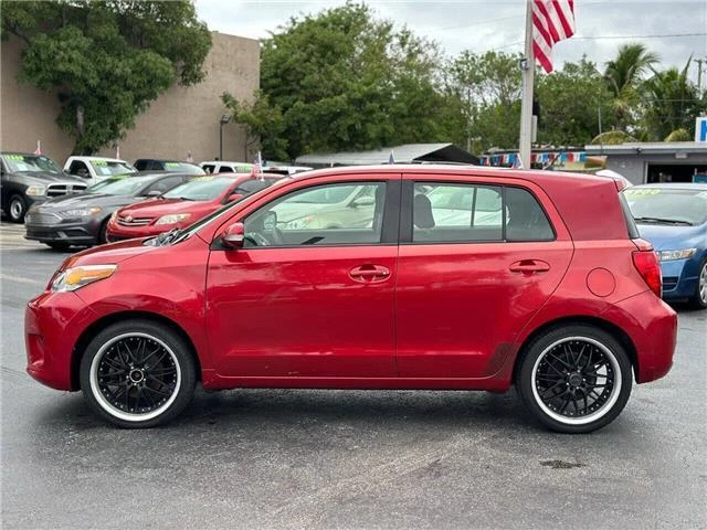 Scion xD Base 2008 4 puertas hatchback 4A Foto 3 de 4