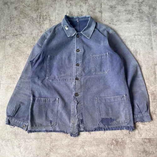 VÊTRA Vintage c.1950s French Work Chore Jacket Blue Cotton Twill Repaired Size L - product listing photo