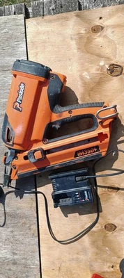PASLODE IM350+  FRAMING NAIL GUN WITH BATTERY AND CHARGER, FIRST FIX - Image 1 of 4
