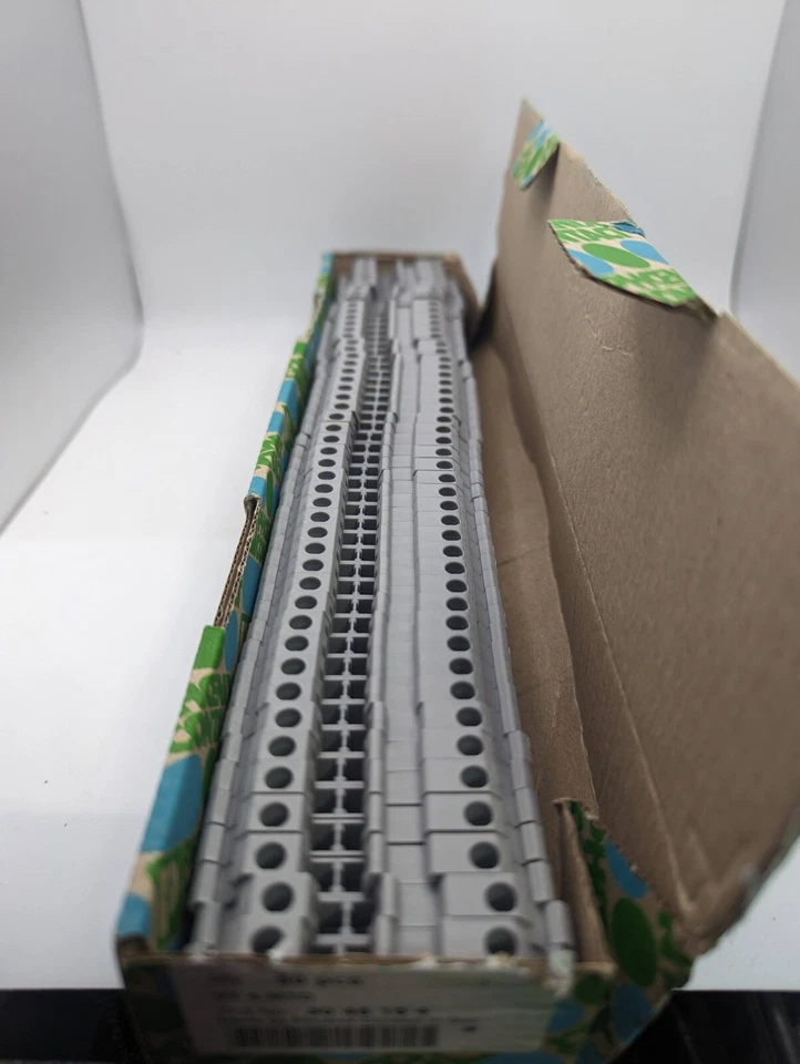 Phoenix Contact UT 4-MTD - Feed-through terminal block - 3046184 DIN Box of 50 - Image 2 of 4