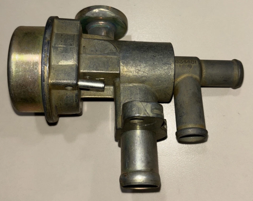 Nuevo de Lote Antiguo GM 1968 CAMARO Z28 BOMBA DE SMOG VÁLVULA DESVIADORA DH ESTAMPADO 7036449 Foto 4 de 4