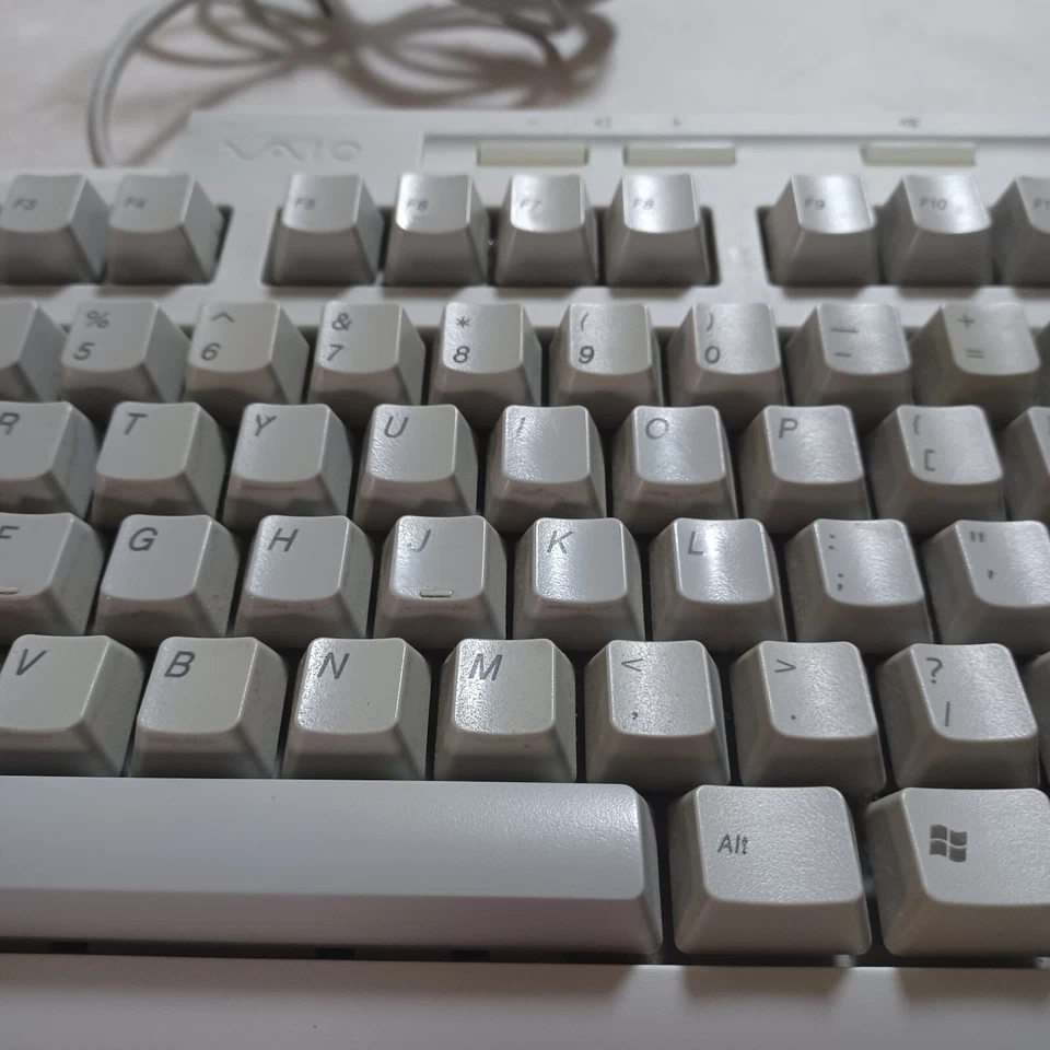 Vtg SONY Clicky Keyboard PS2 Connector Tested USED Light Gray - Image 3 of 4