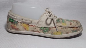 sanuk boat shoes womens