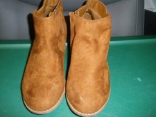 Cat  Jack Size 3 Youth Zip up Side Brown Ankle Boot Shoe Booties EUC