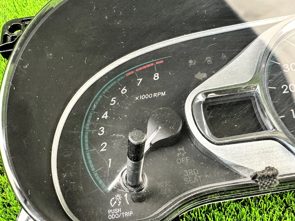 Medidores de velocidad en racimo Toyota Sienna 2001-2014 83800-08370 OEM usados Foto 4 de 4