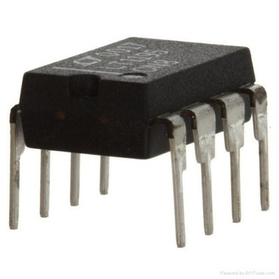    1300 SOP-8 Micropower High Efficiency 3.3/5V Step-Up *cc