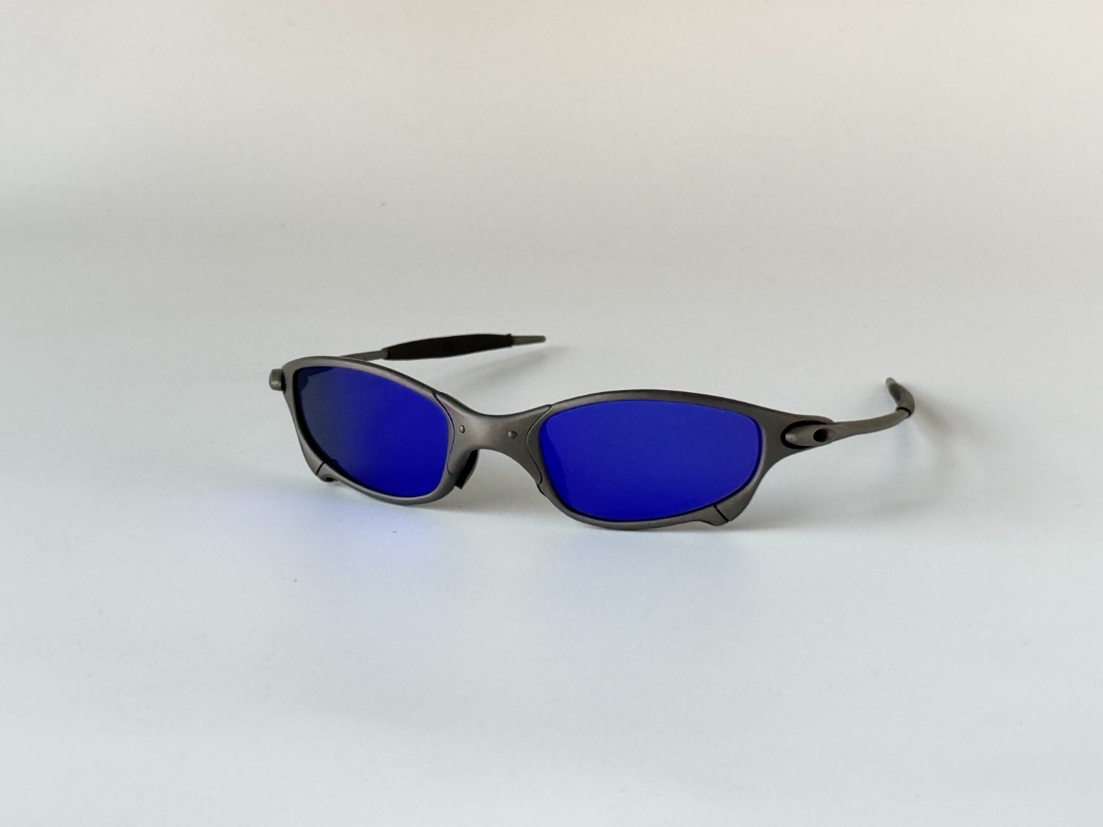 Oakley Juliet 2.0 X-Metal Polarized Sunglasses Blue Lenses/Matte Gray Frames