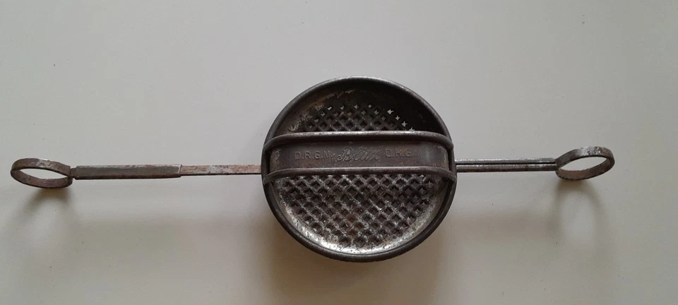 Reibe Kartoffelreibe Käsereibe 11cm D.R.G.M. Deutsches Reichs-Gebrauchsmuster