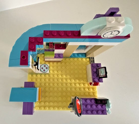 Lego Friends #41085 ~ Vet Clinic ~ Complete with Manual, no box