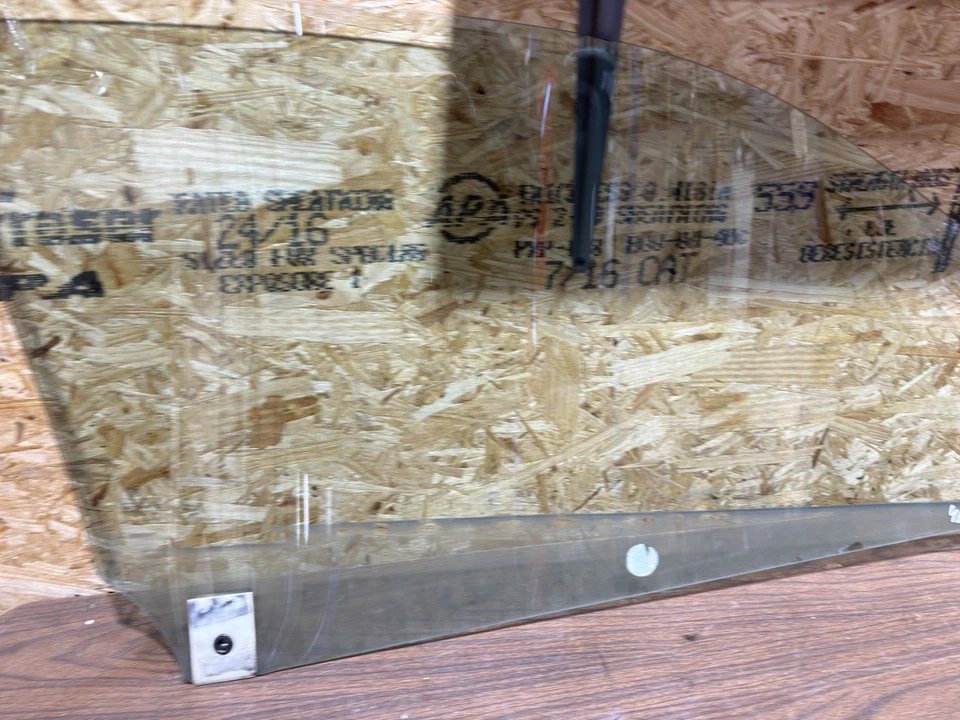 2001-2006 BMW E46 330Ci JANELA DE VIDRO CONVERSÍVEL PORTA ESQUERDA - Imagem 3 de 4