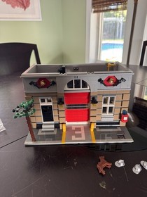 LEGO Advanced Models: Fire Brigade (10197)