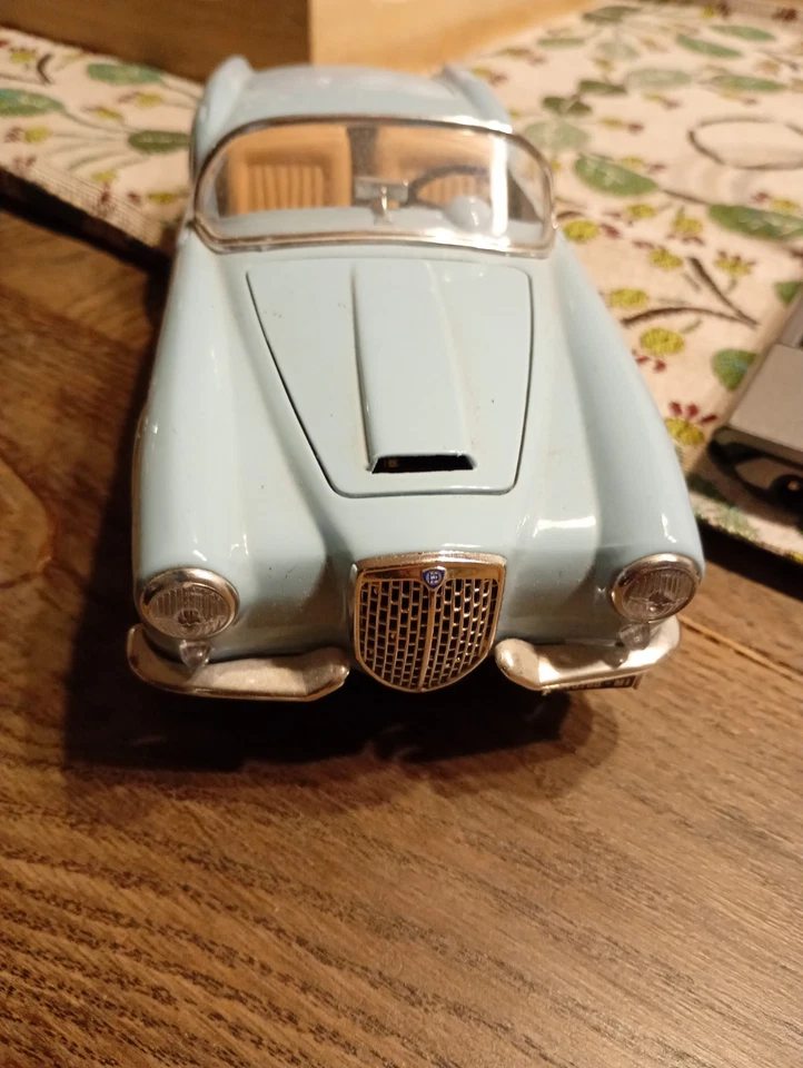 modellini auto Scala 1 :18 usati - Immagine 2 di 4
