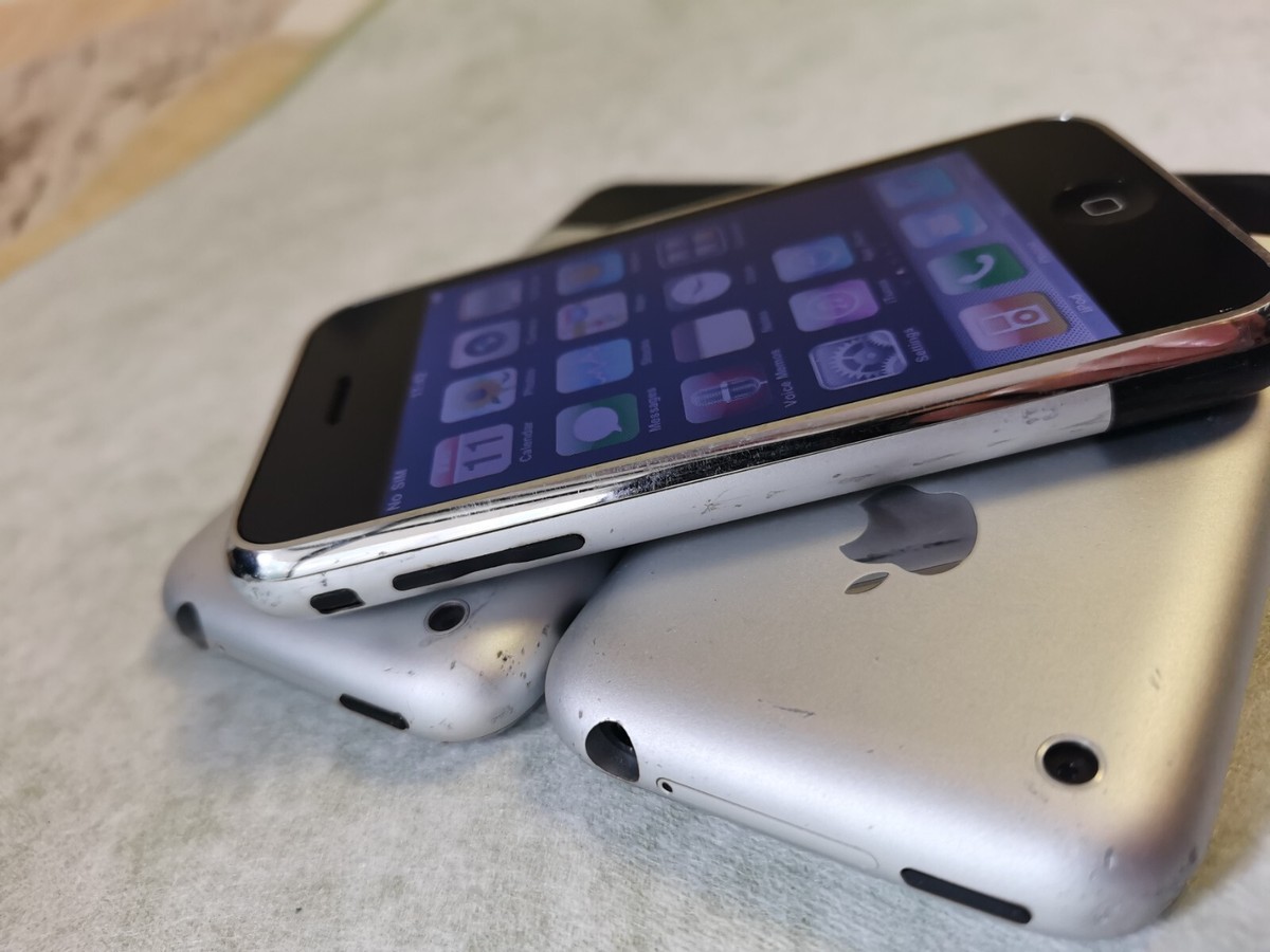 スマートフォン本体 Apple iPhone2G Apple iPhone 2G 1st Generation - 4 8 16GB - Black (Unlocked