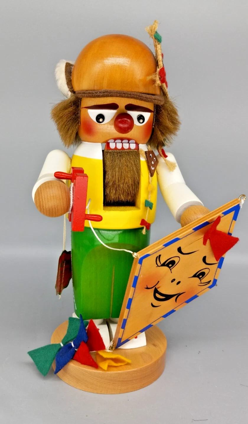 SIGNED - Steinbach Chubby Kite Flyer - 11" German Nutcracker - S1352