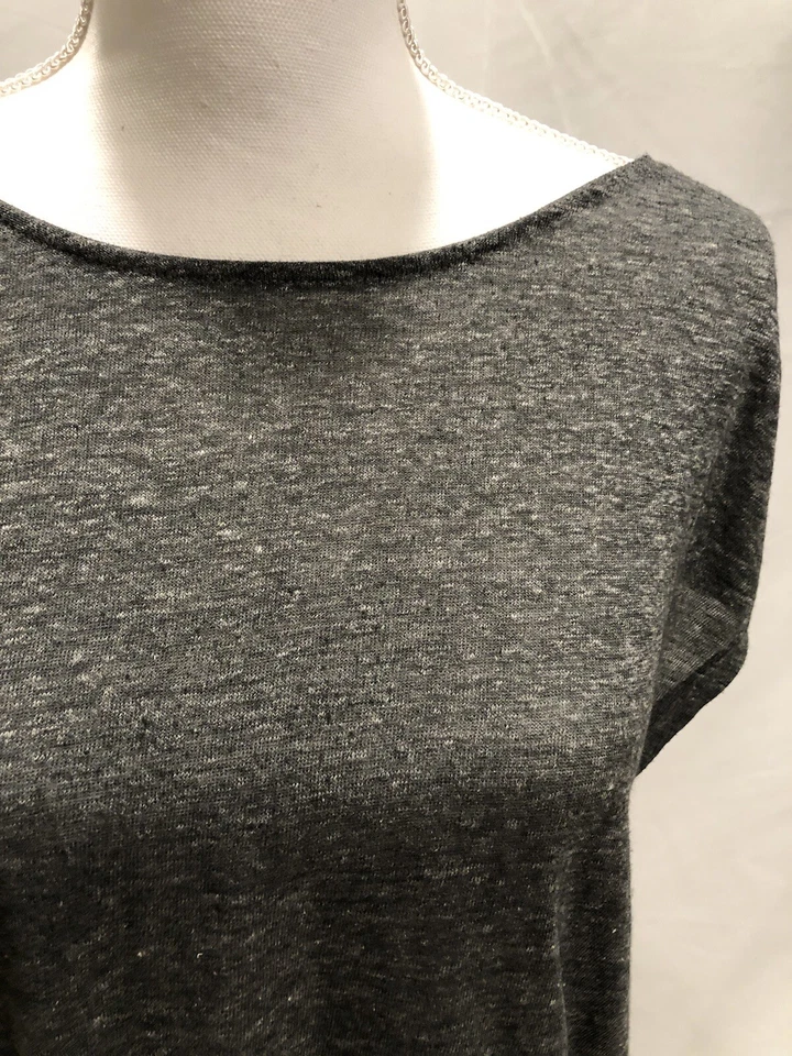 Camiseta sin mangas Gap con correas de cuerda trenzada arco iris en la espalda orgullo medio Foto 2 de 4