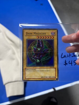 Dark Magician MGED-EN002 Maximum Gold: El Dorado 1st Edition