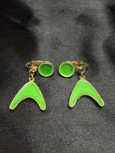 Vintage Costume Jewelry Green enamel boomerang shaped  clip on earrings