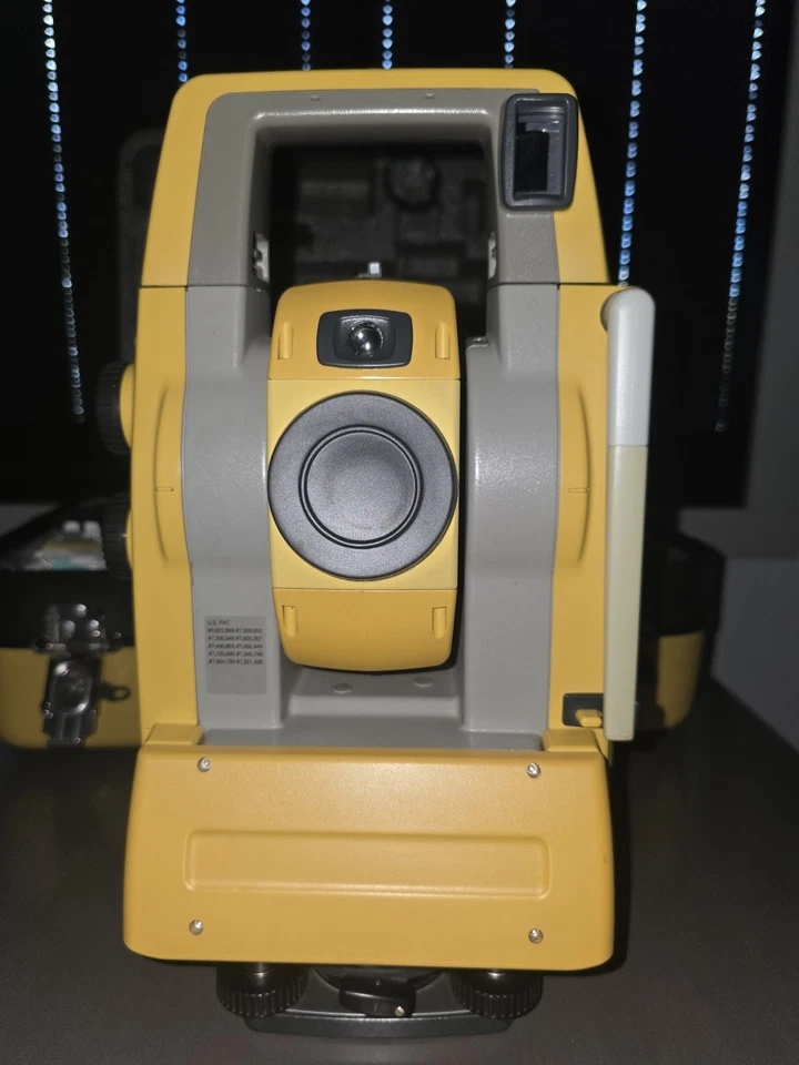 Topcon PS103A Robotic Total Station Callibrated New Batteries Great Condition  - Image 4 of 4