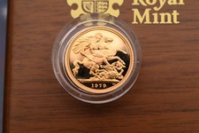 1979 Full gold sovereign in Royal Mint collectors box. Excellent condition.