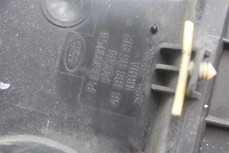 Used Air Cleaner Assembly fits: 2008 Land rover Range rover sport 4.2L superchar - Image 4 of 4