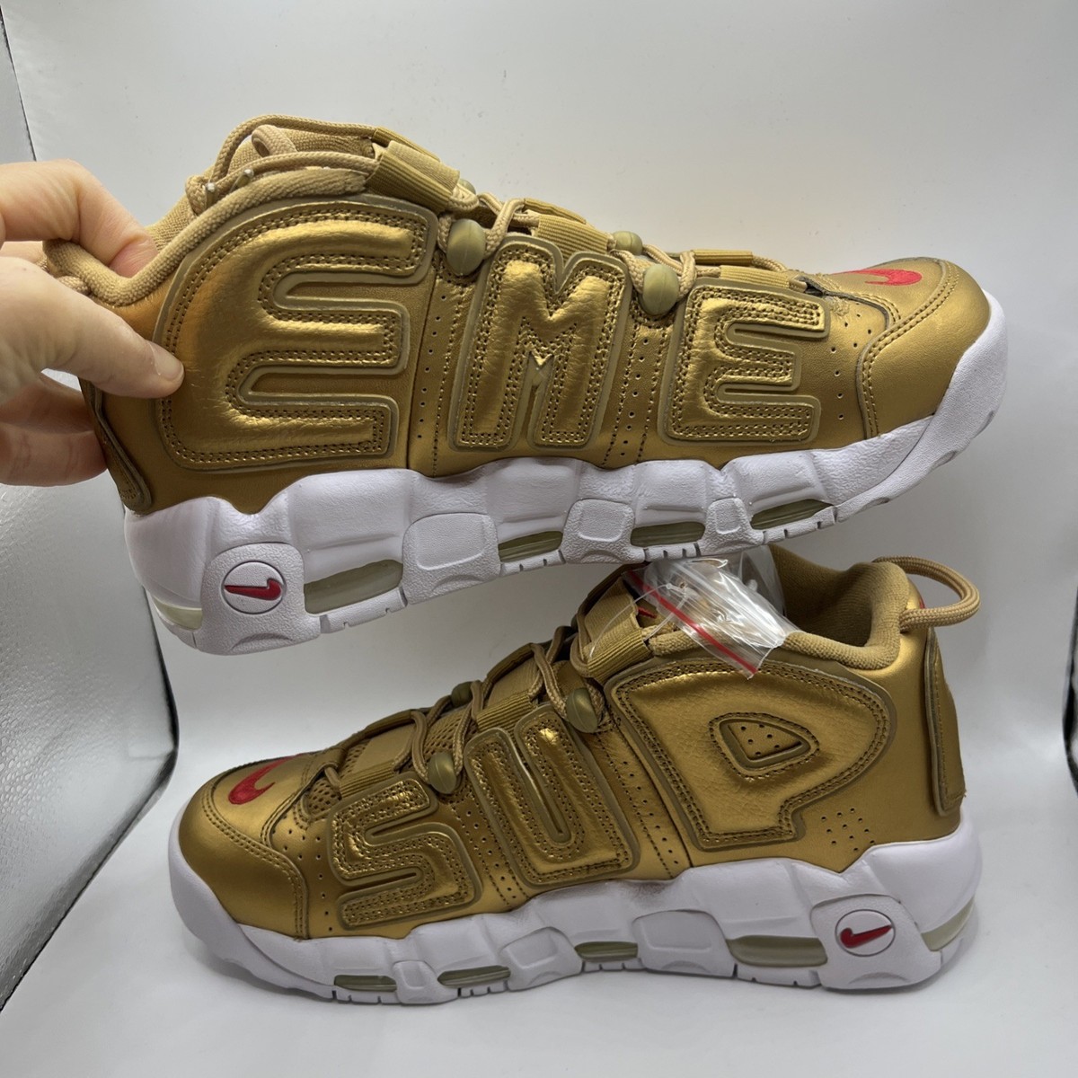 Size 9 - Supreme x Nike Air More Uptempo Metallic Gold 902290-700
