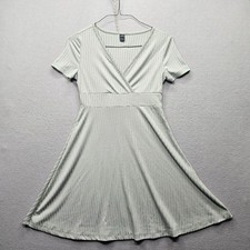 SHEIN Womens Size Medium Sage Green Short Sleeve V-Neck A-Line Dress