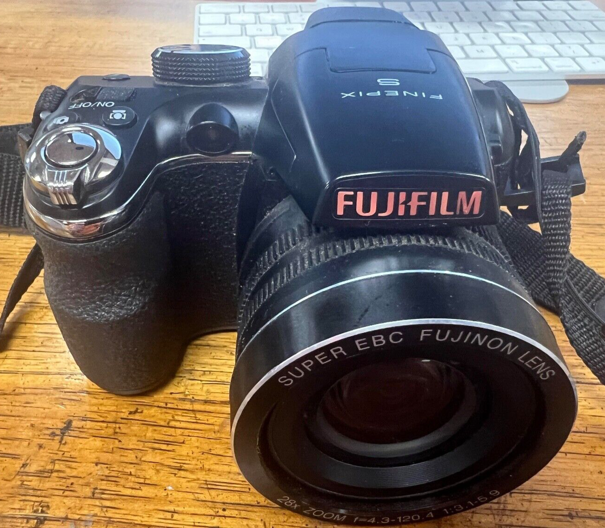 Fujifilm FinePix S Series S4400 14.0MP Digital Camera - Black for