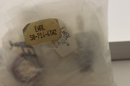 PARKER VERIFLO 58-714-4TW2 High Purity Gas Valve Outlet Plug - Picture 5 of 5
