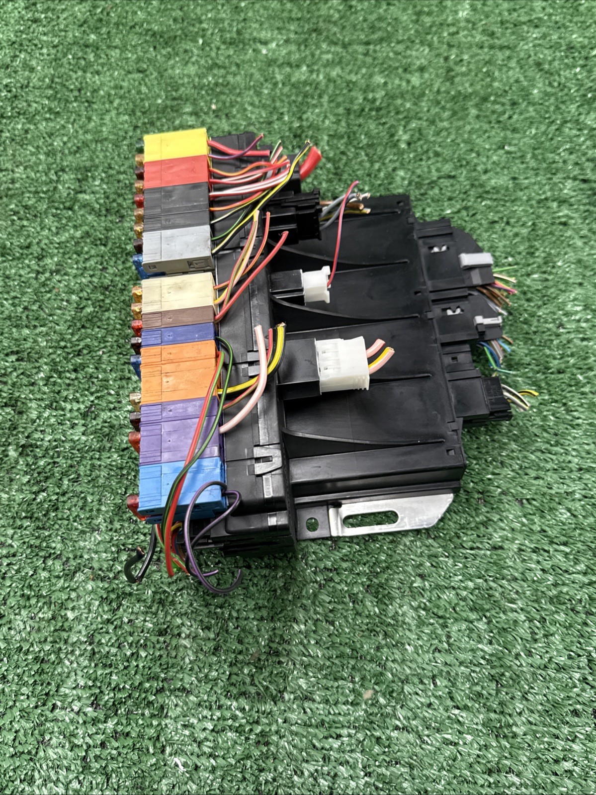 2003 - 2012 Mercedes R230 SL500 SL55 AMG Front Left SAM Fuse Box Module OEM