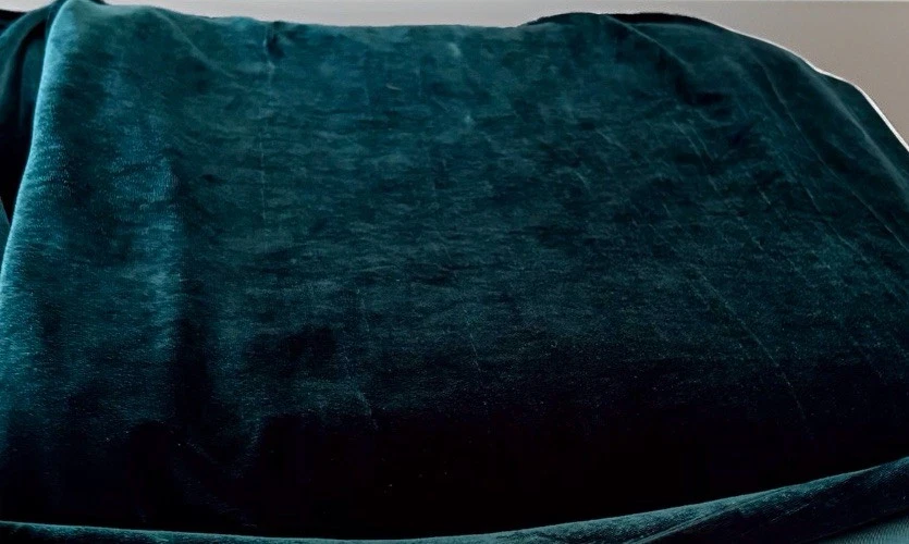 8 yardas de tela de terciopelo verde esmeralda Foto 2 de 4