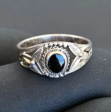 Antique 925 Sterling Silver & Black Onyx Ring