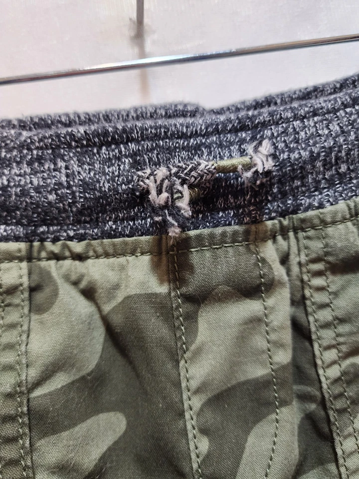 Jumping Beans Boys 5 Green Camouflage Jogger Pants Hunting Lounge Outdoors Army  - Image 4 of 4